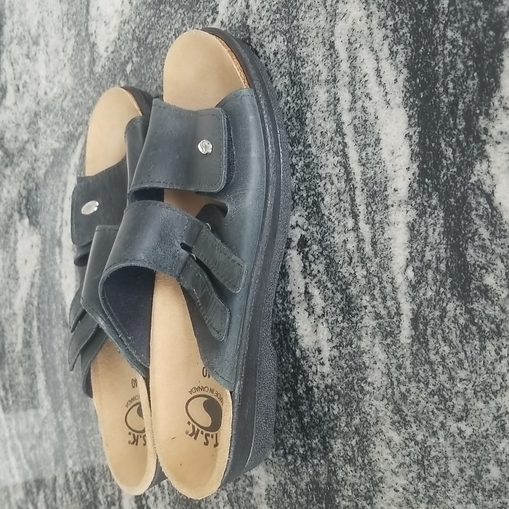 T.S.K. Made in Canada ❤ Sz 40 ❤ Like New ❤ Handmade Sustainable Leather European - Picture 6 of 10